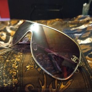 CHANEL Sunglasses 🕶